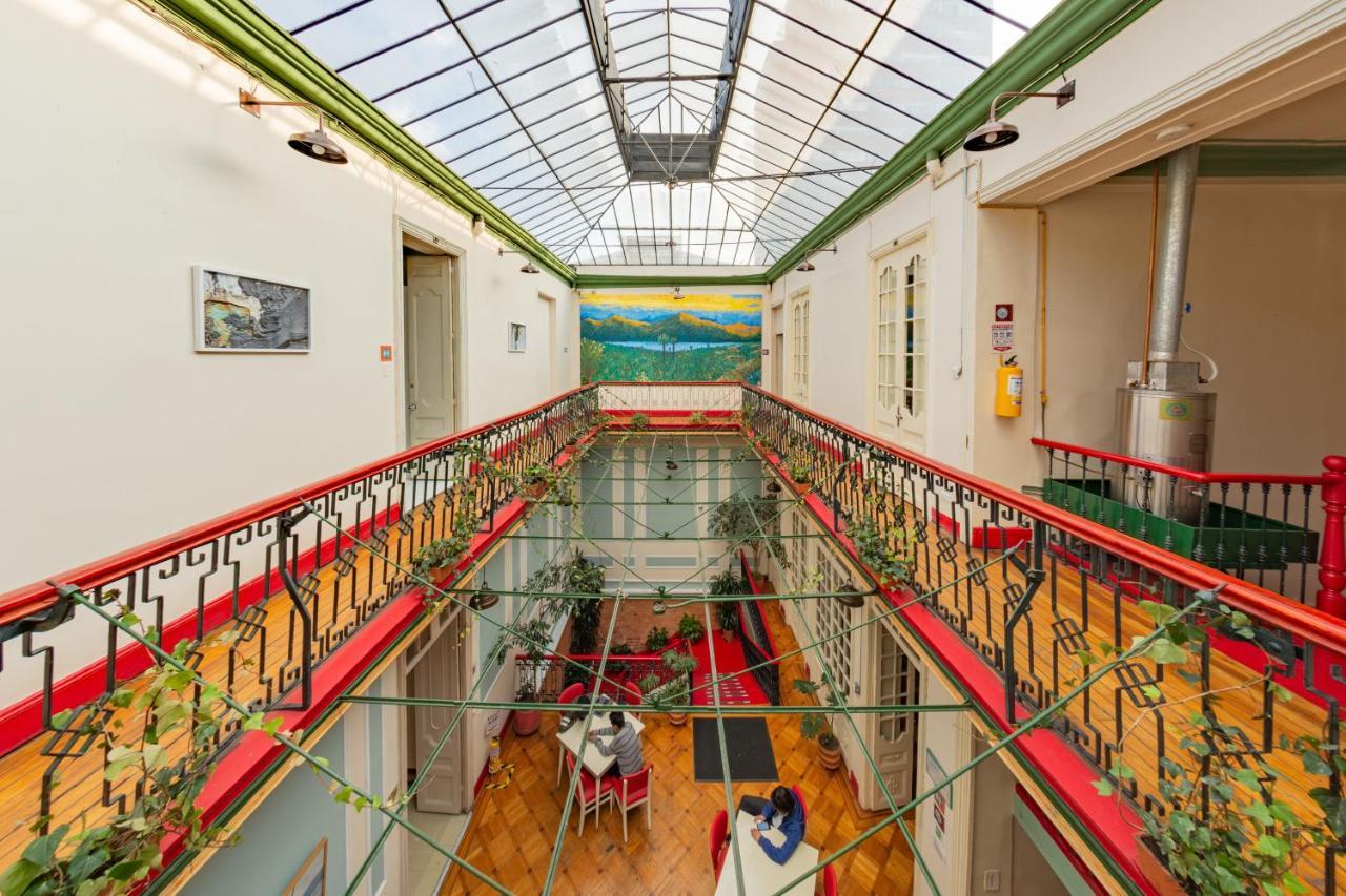 Hostal R10 โบโกตา ภายนอก รูปภาพ