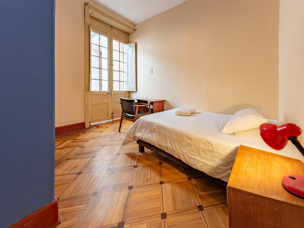Hostal R10 โบโกตา ภายนอก รูปภาพ