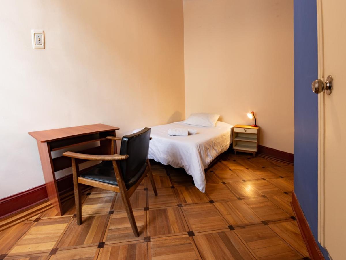 Hostal R10 โบโกตา ภายนอก รูปภาพ
