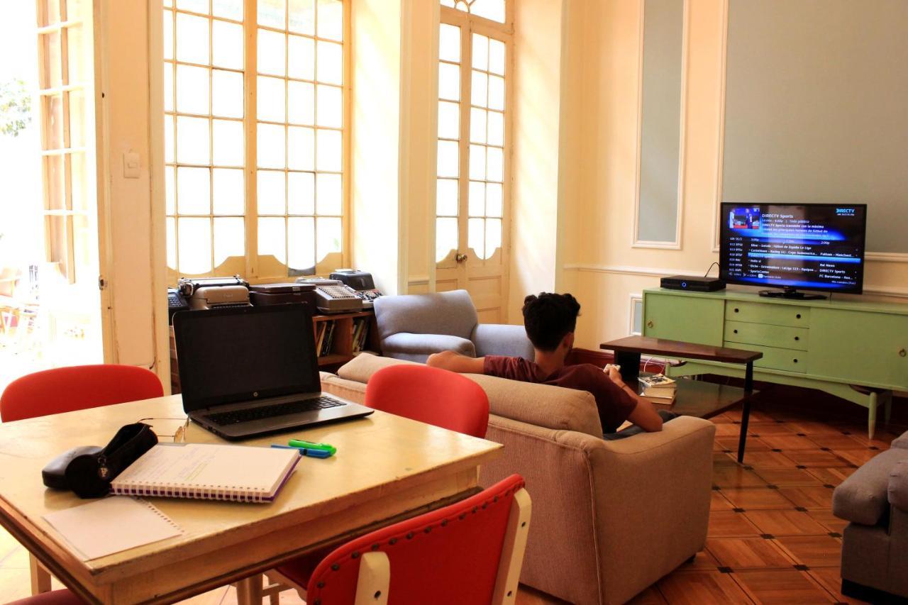 Hostal R10 โบโกตา ภายนอก รูปภาพ